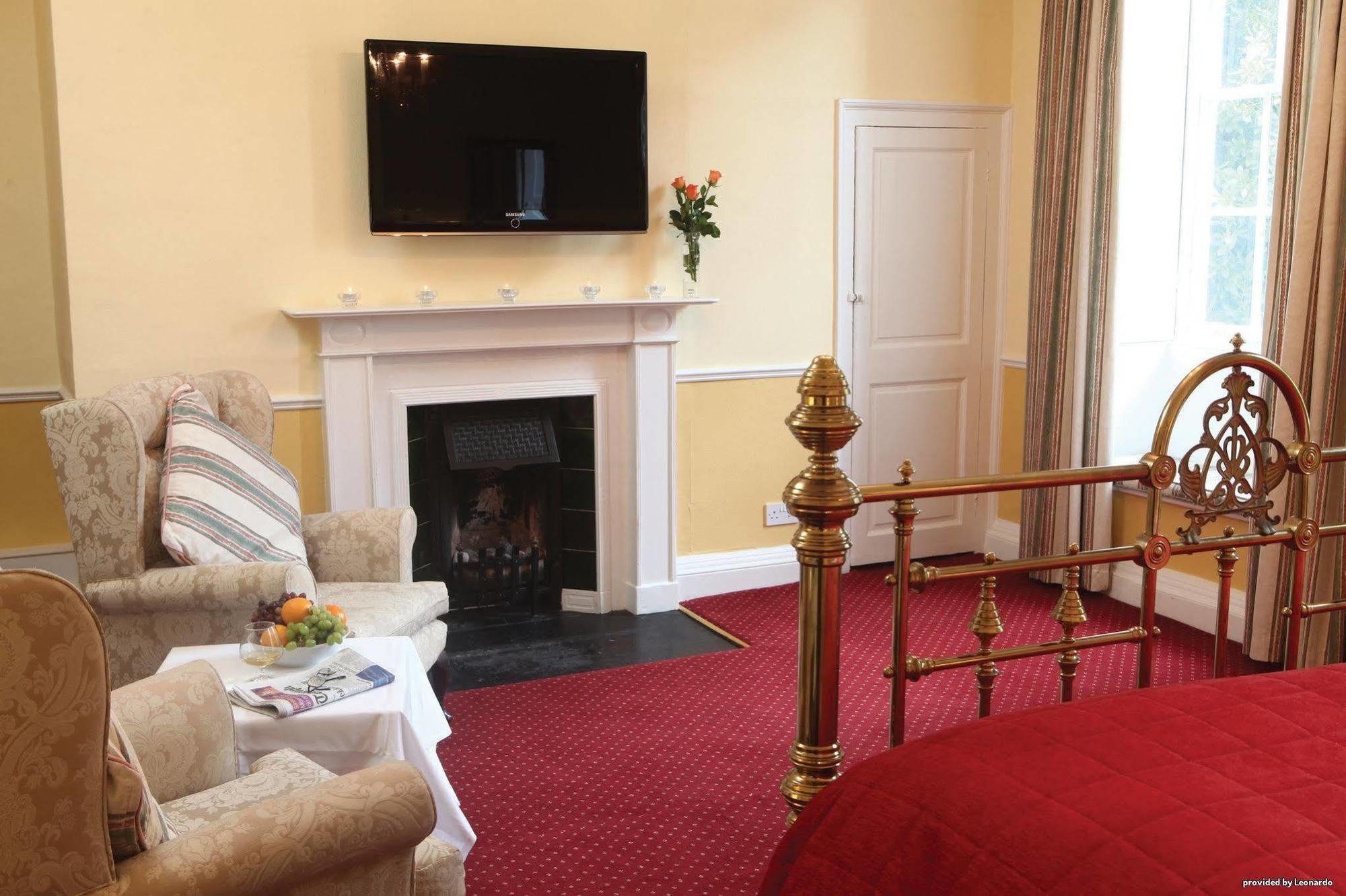 Western Henbury 3* Bristol